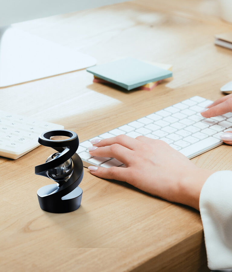 desk kinetic toy